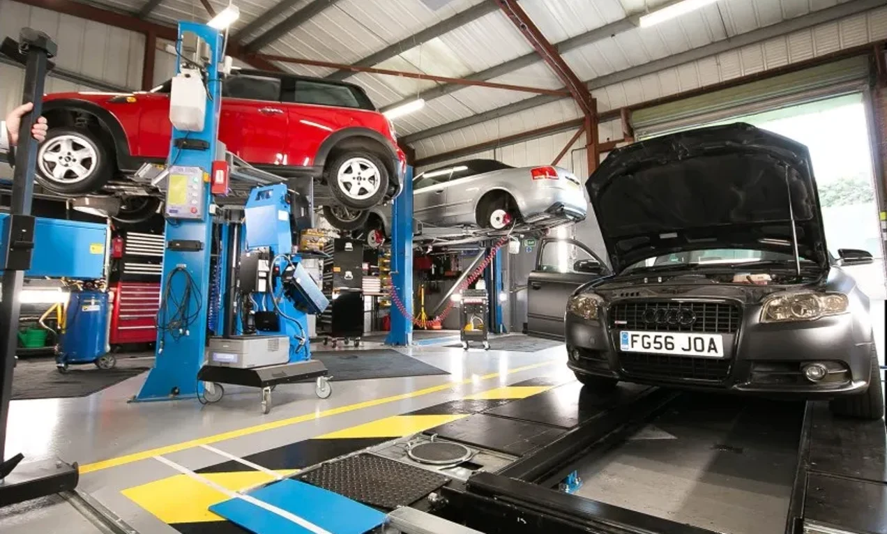 Moto-Oil Autocentre workshop